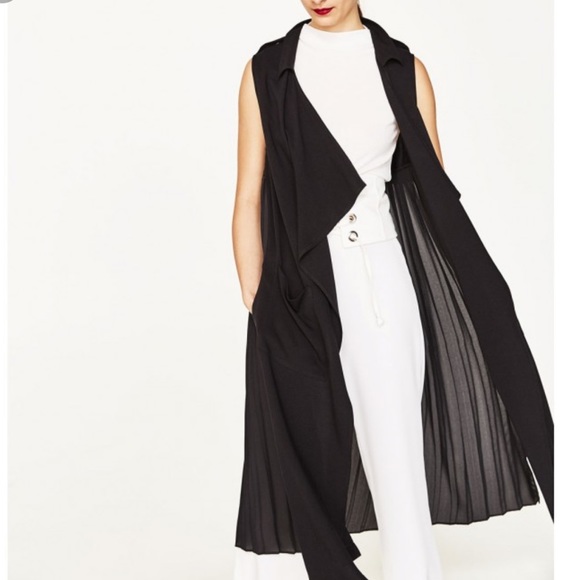 Zara Tops - Zara long sleeveless Cardigan